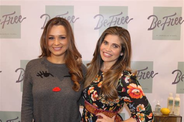 Danielle Fishel Launches New Hair Care Line ‘Be Free by Danielle Fishel’ – Celeb Secrets