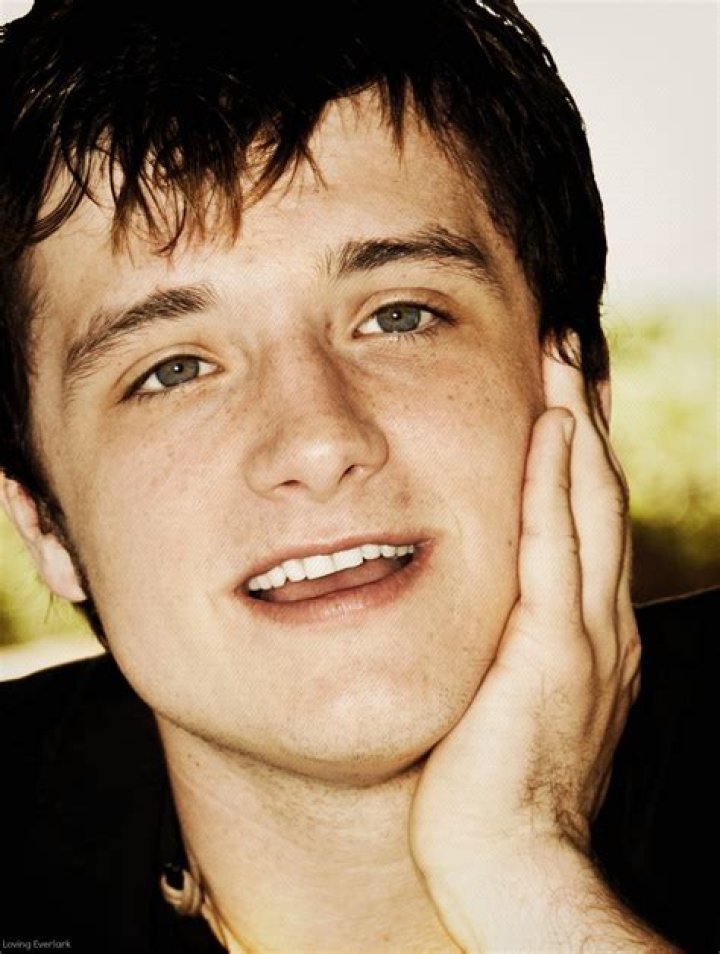 Josh Hutcherson – Celeb Secrets