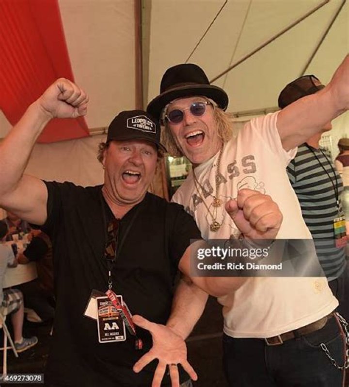 Troy Vollhoffer Talks Country Thunder